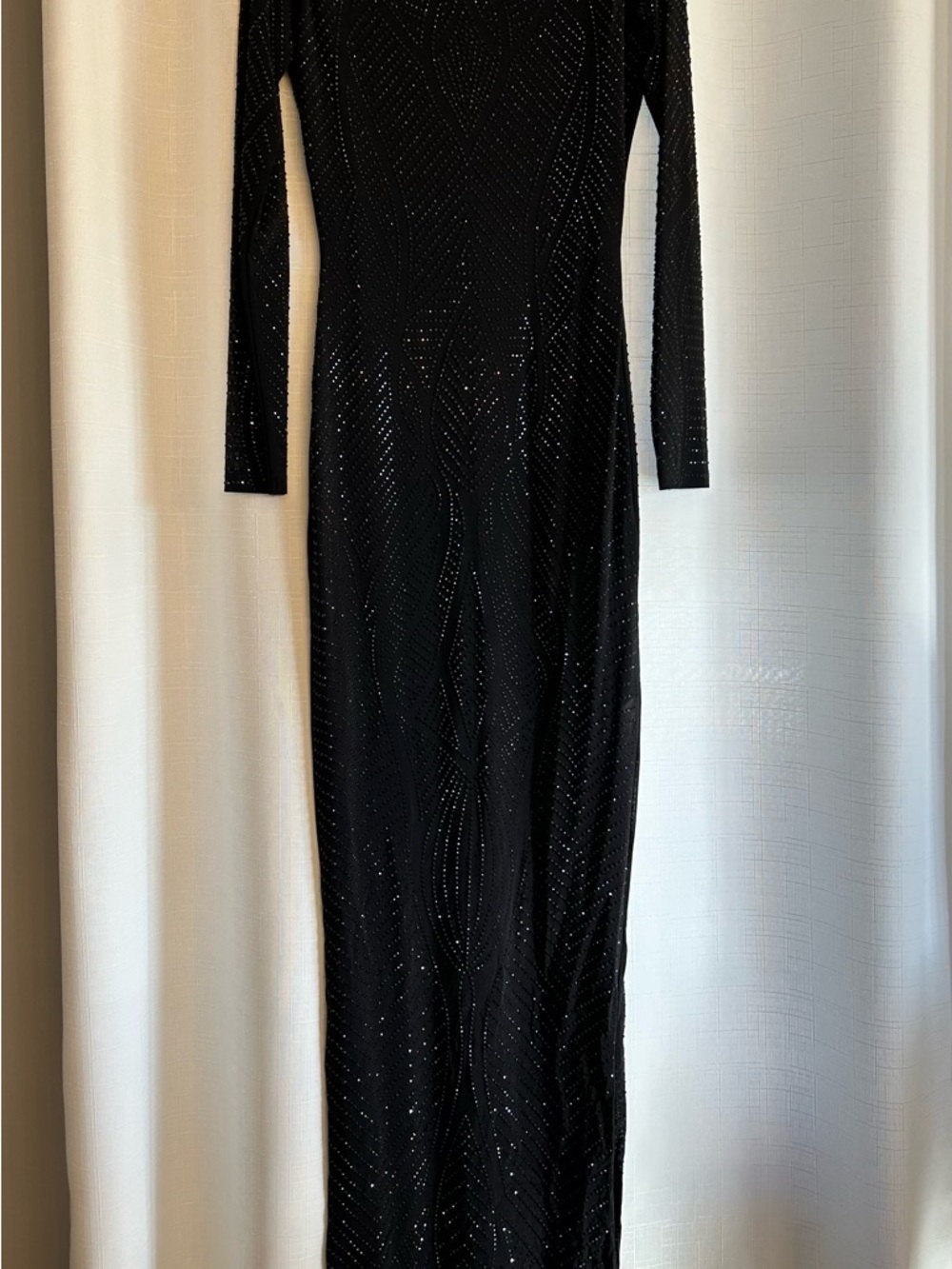 Symphony Black Long-Sleeve Sequin Evening Slide-Slit Dress